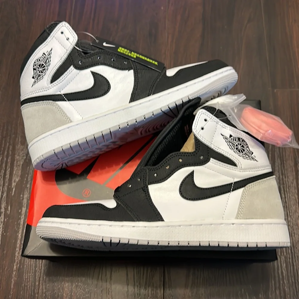 ‼️SOLD‼️ Air Jordan 1 Retro High OG “Bleached Coral/Stage Haze” - Picture 3 of 9